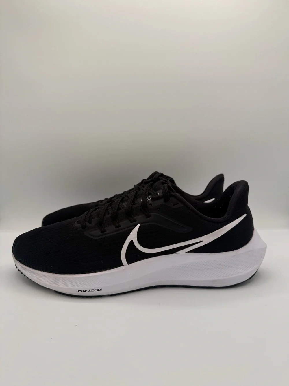 Nike Air Zoom Pegasus 39 Men’s Size 9 Black White Running Shoes DM0164-001